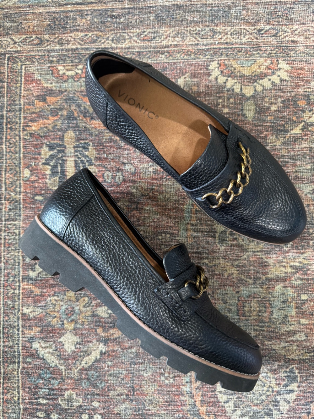 Vionic Emalyn Tumbled Leather Slip-On Loafers Chain Black 8.5